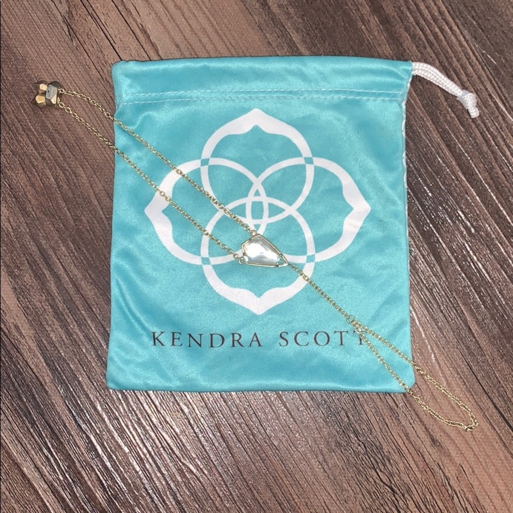 Kendra Scott Lyle Hand Chain